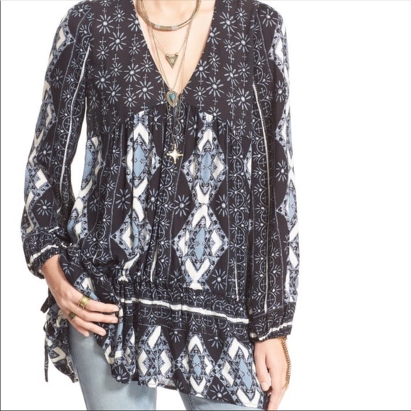 Free People | ‘Viole Bay’ V-Neck Tunic - Picture 1 of 8